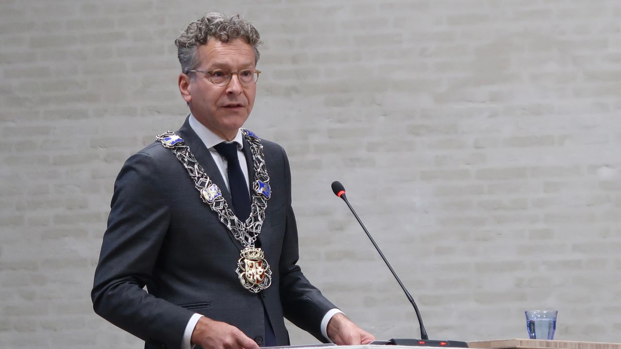 Wie gemeente Eindhoven belt, krijgt in de toekomst misschien wel de burgemeester te horen
