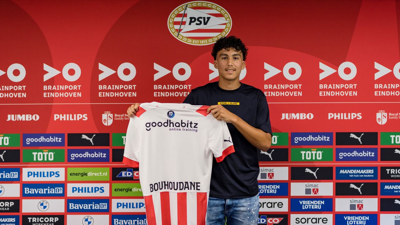 Piepjong talent Bouhoudane tekent eerste profcontract bij PSV