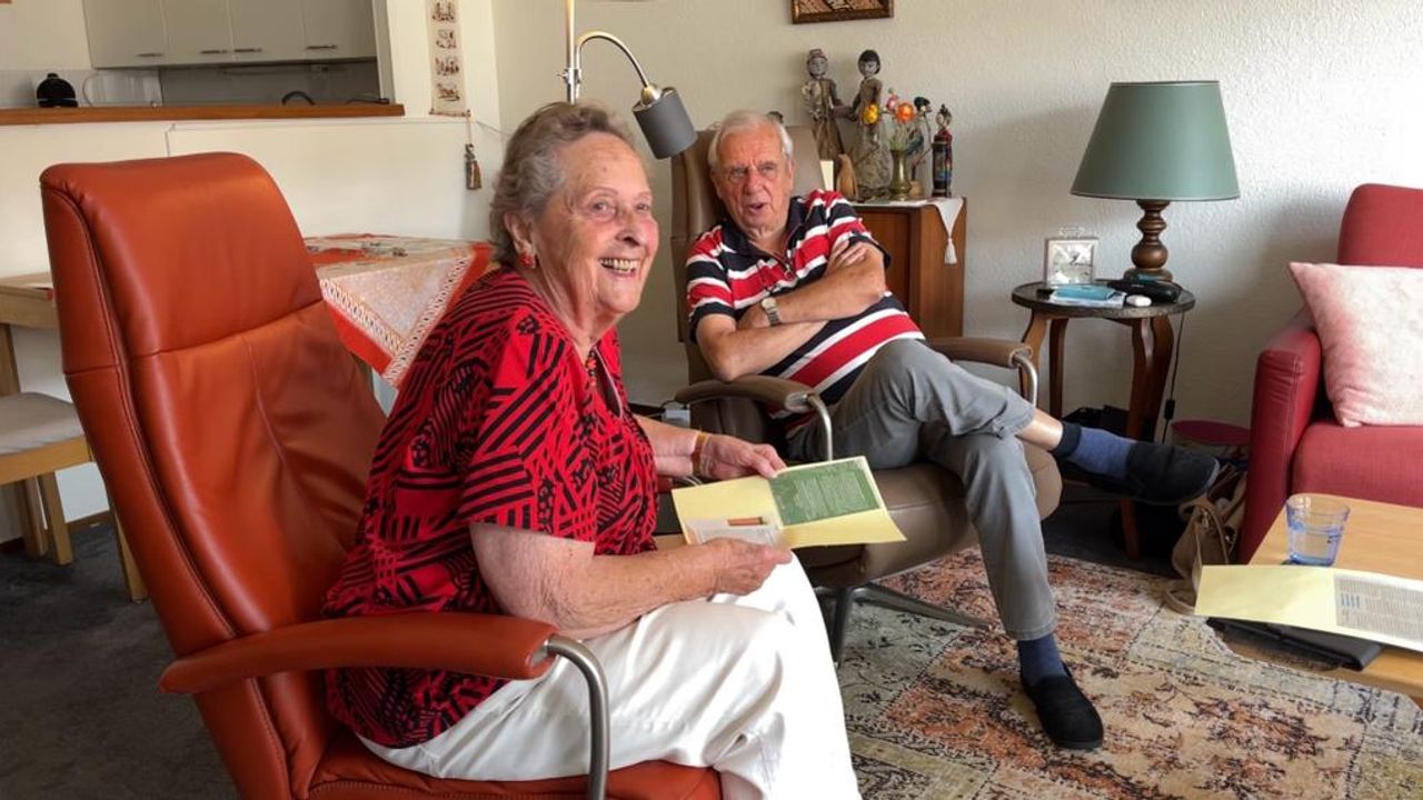 Na zeventig jaar vinden Gerrie en Geert elkaar weer: ‘Alle liefde is weer terug’