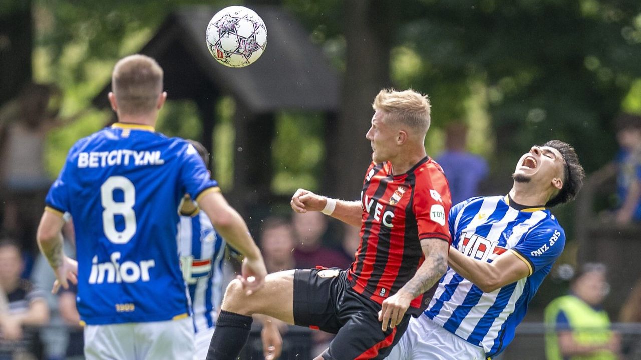 FC Eindhoven krijgt een pak slaag van Willem II