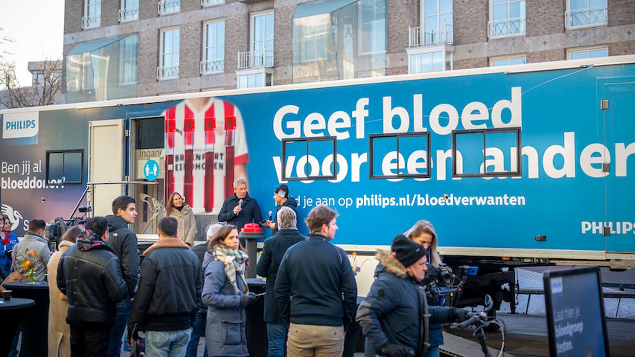 PSV biedt bloedgroeptest aan bij speciale uitzending voor Thijs Slegers