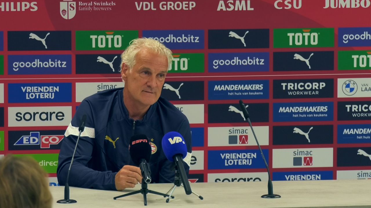 Rutten wil zich niet uitlaten over Van Nistelrooij en wil focus op AZ-uit