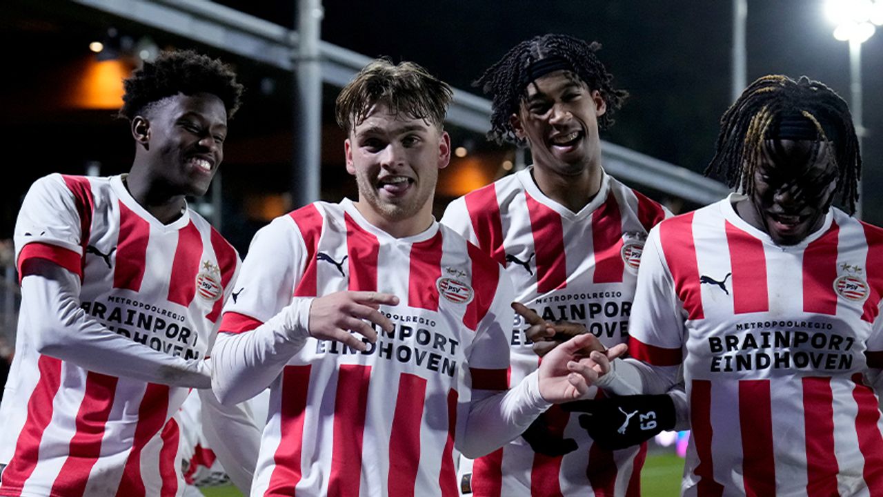 Jong PSV wint in extremis van Willem II