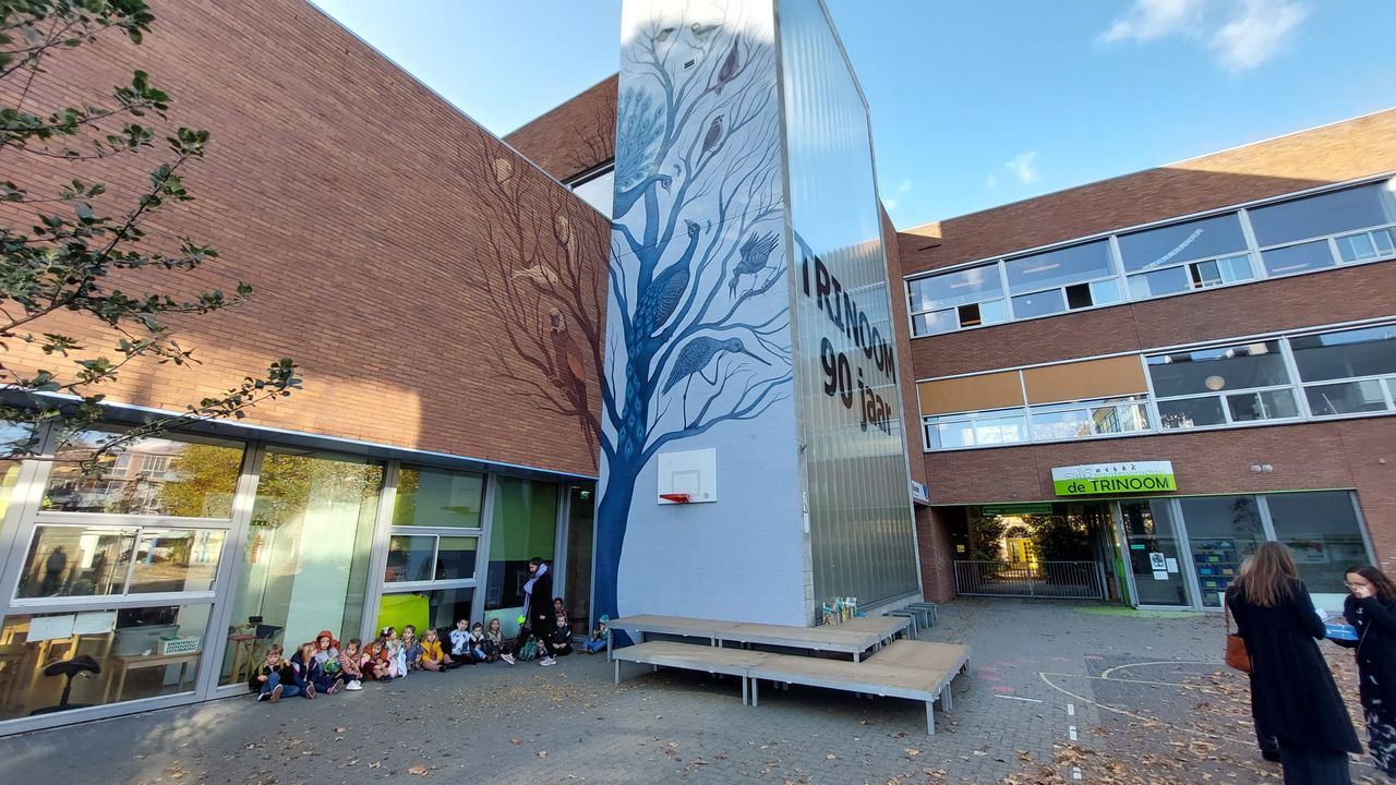 Basisschool de Trinoom in Eindhoven is een kunstwerk rijker
