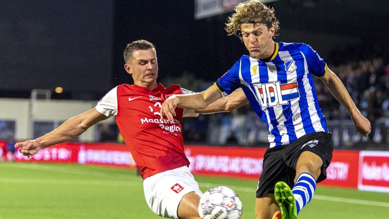 FC Eindhoven laat geen spaan heel van MVV Maastricht