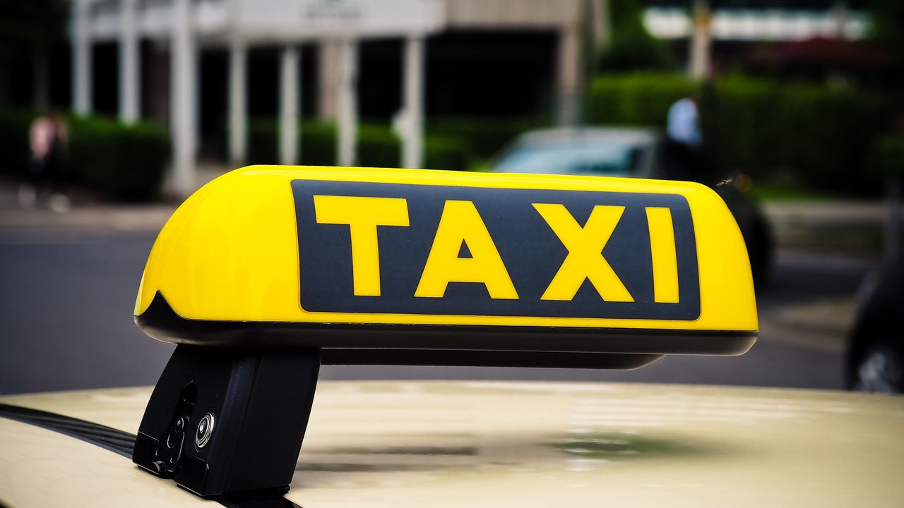 Taxibedrijven lanceren gezamenlijke mobiele app