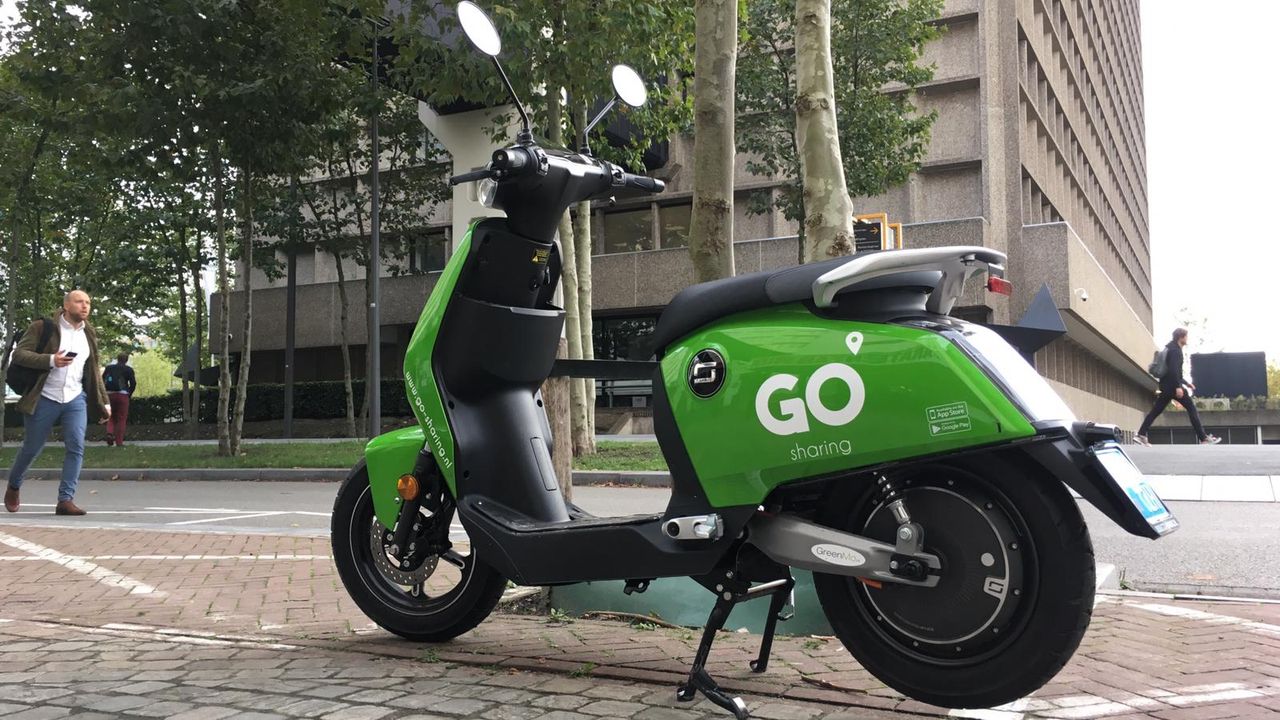 Eindhoven gaat deelscooters en -fietsen belasten