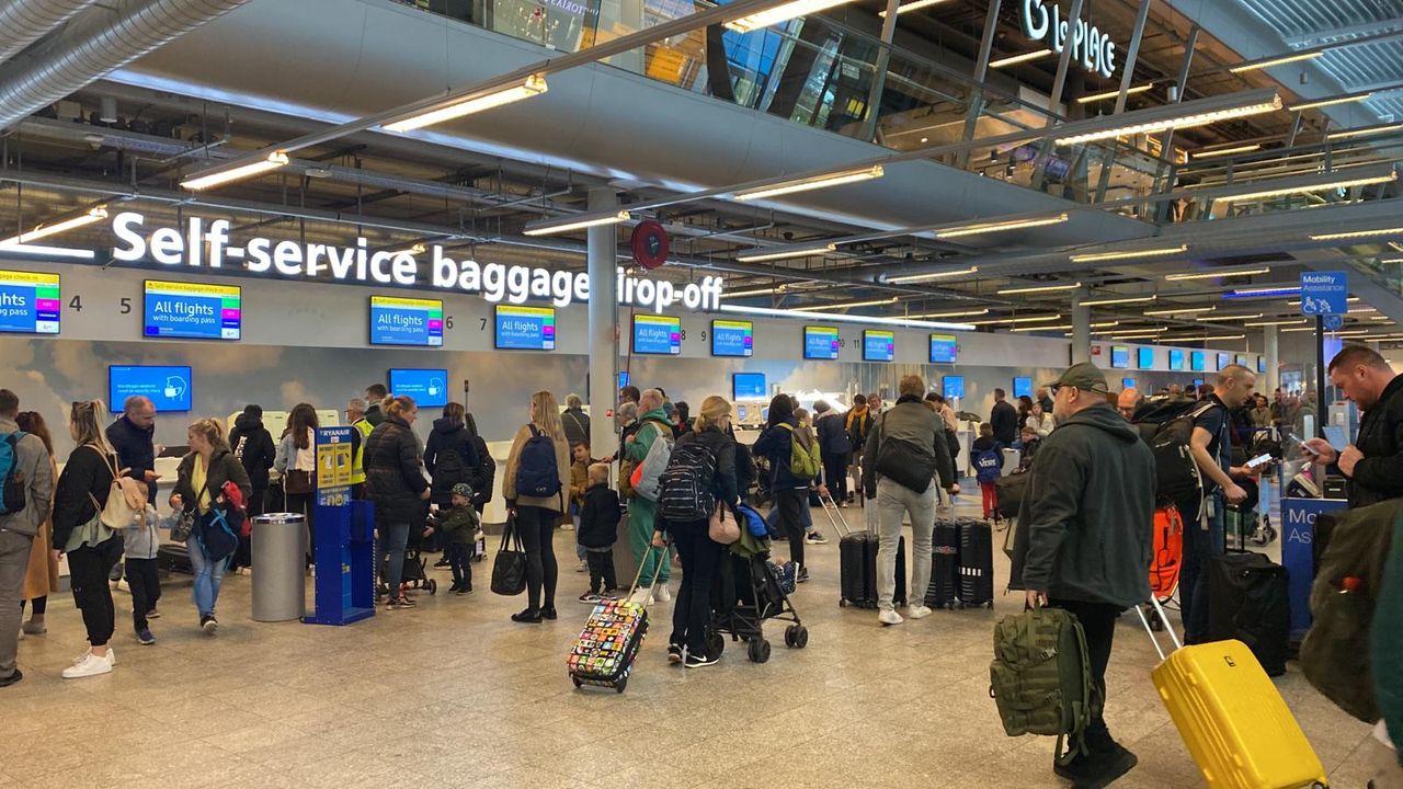 Directeur Eindhoven Airport: 'Overlast gaat nog 4 maanden duren'