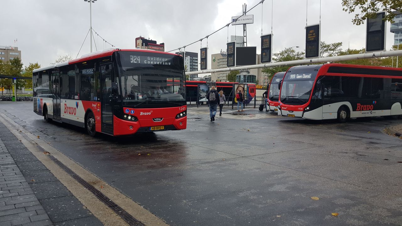 Busvervoer in regio legt vijf dagen het werk neer