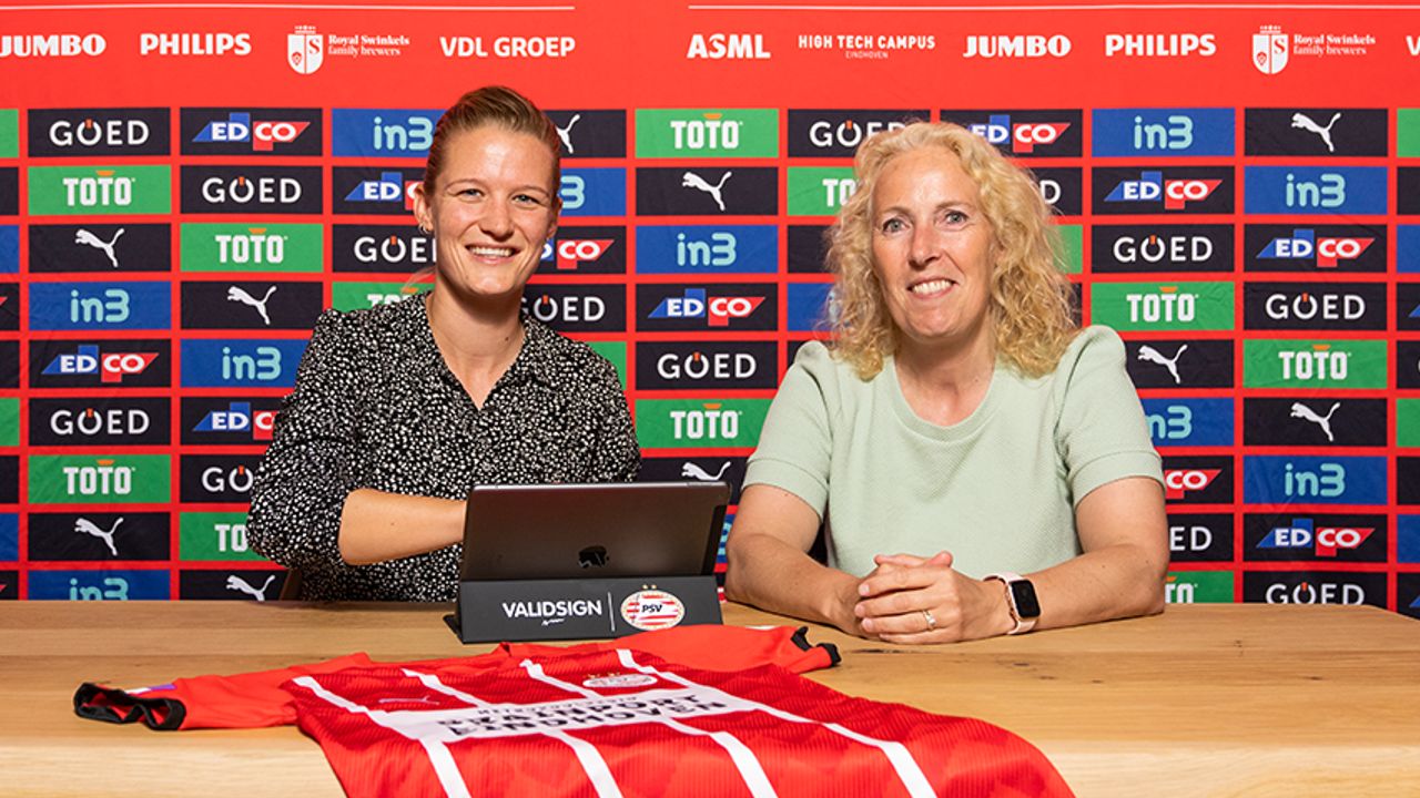 Mandy van den Berg blijft PSV Vrouwen trouw en verlengt met één seizoen