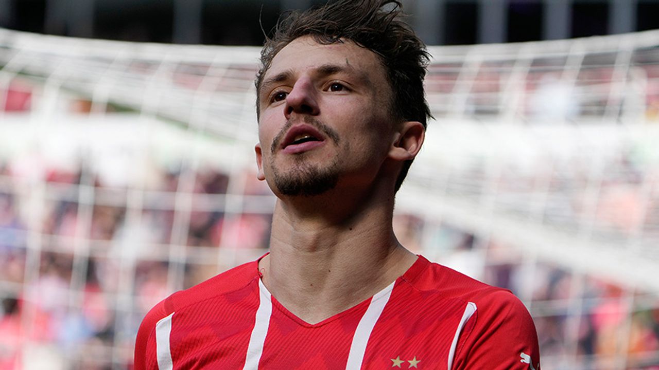 Olivier Boscagli is terug bij PSV na zwaar jaar: 'Het was emotioneel'