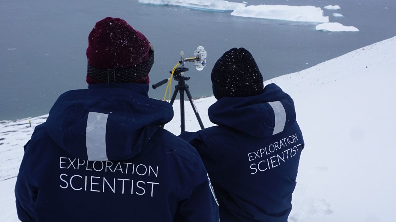 Studenten op Antarctica: 'Er stonden opeens drie pinguïns achter ons'