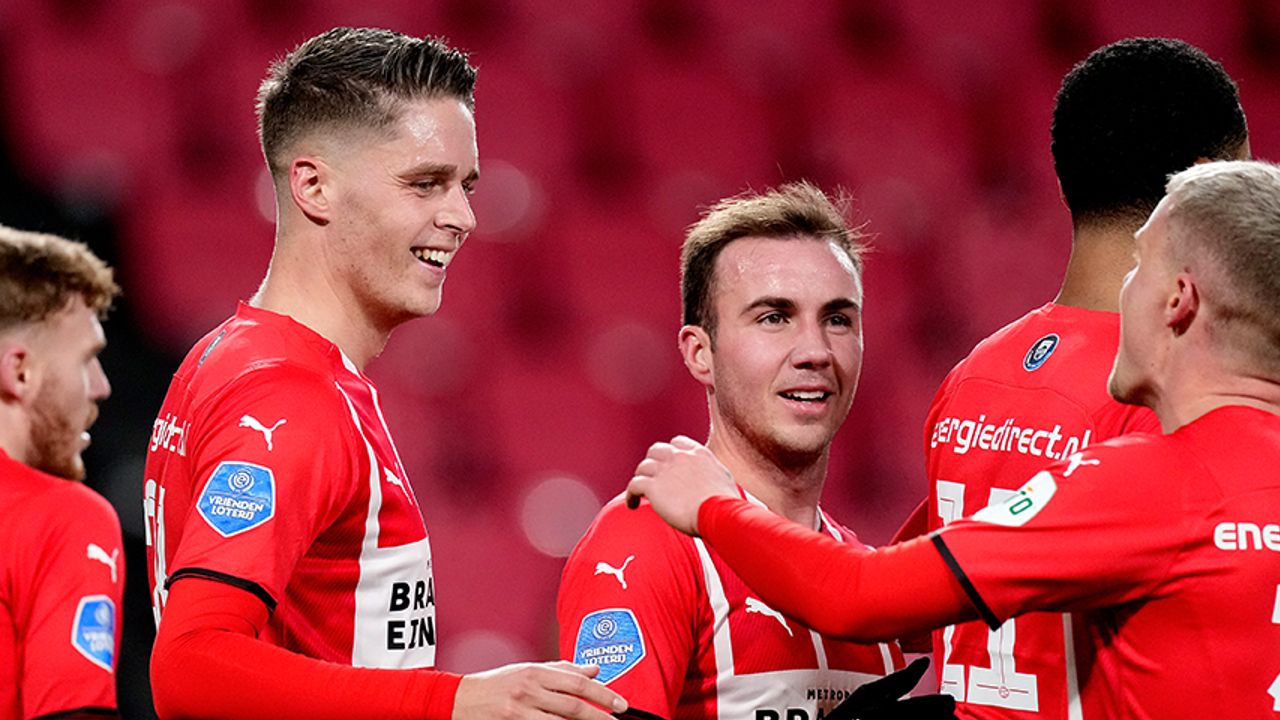 Flets PSV dankzij Veerman naar kwartfinale