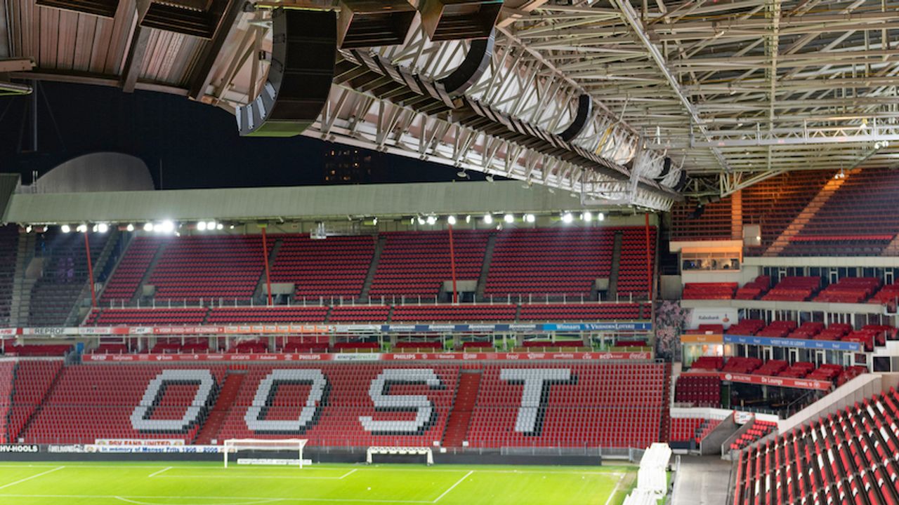 UEFA: PSV krijgt geldboete en moet deel Oosttribune een wedstrijd sluiten
